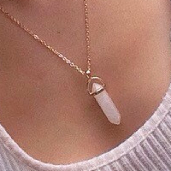 Nitro Betty Jewelry - NITRO BETTY Rose Quartz Crystal & Gold Necklace Nitro Betty Jewelry - NITRO BETTY Rose Quartz Crystal & Gold Necklace